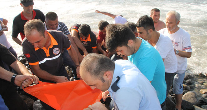 Serinlemek için girdiği denizde boğuldu