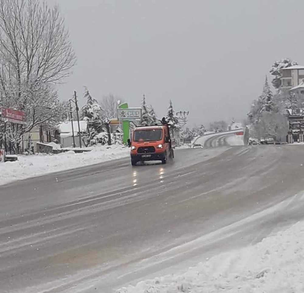 Sertavul Geçidinde ulaşım kontrollü olarak sağlanıyor 