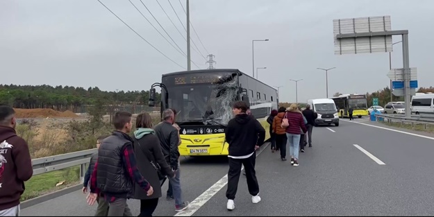 Servis aracı İETT otobüsü ile çarpıştı: Yaralılar var