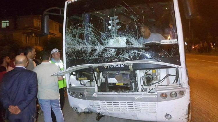 Servis aracı kaza yaptı! Çok sayıda ölü var