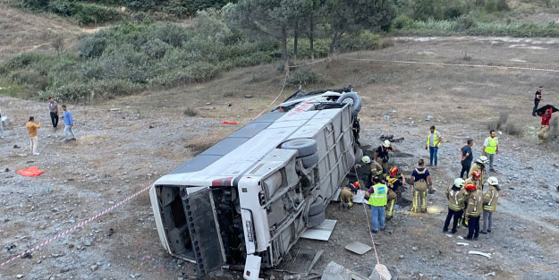 Servis aracı şarampole yuvarlandı