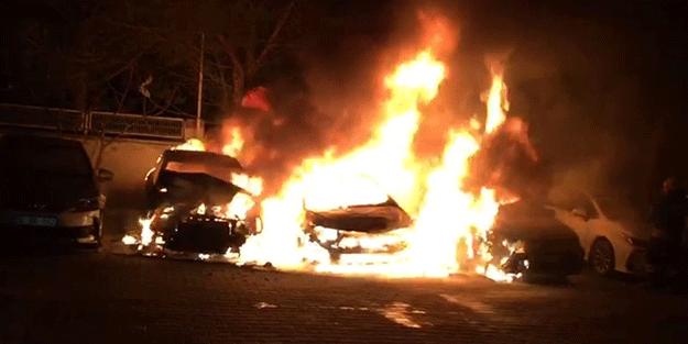 Servis otoparkında arızalı 5 araç alev alev yandı