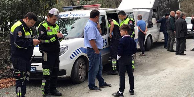 Servisten inen Abdullah, minibüsün çarpmasıyla yaralandı
