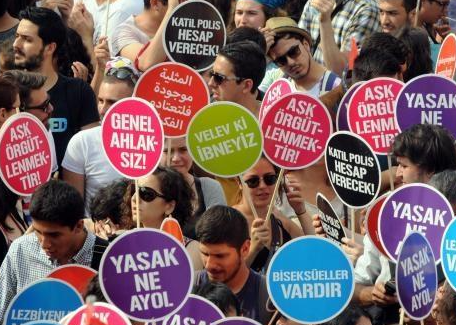 Ses getiren belgesel! Maskeler düştü LGBT’li sapkınlar kudurdu