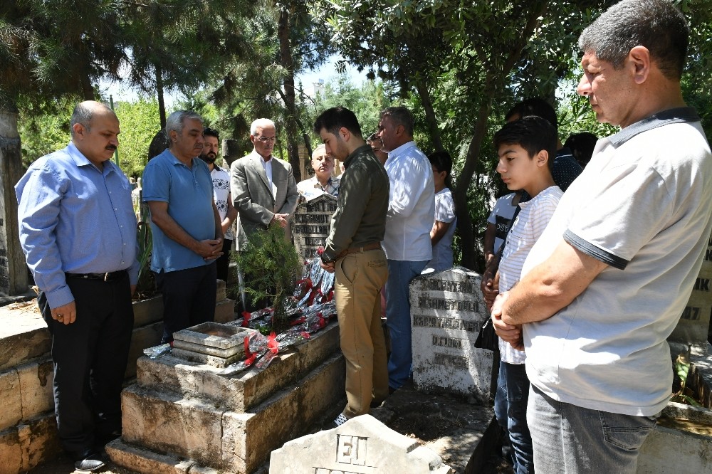 Ses Sanatçısı Abdullah Uyanık mezarı başında anıldı 