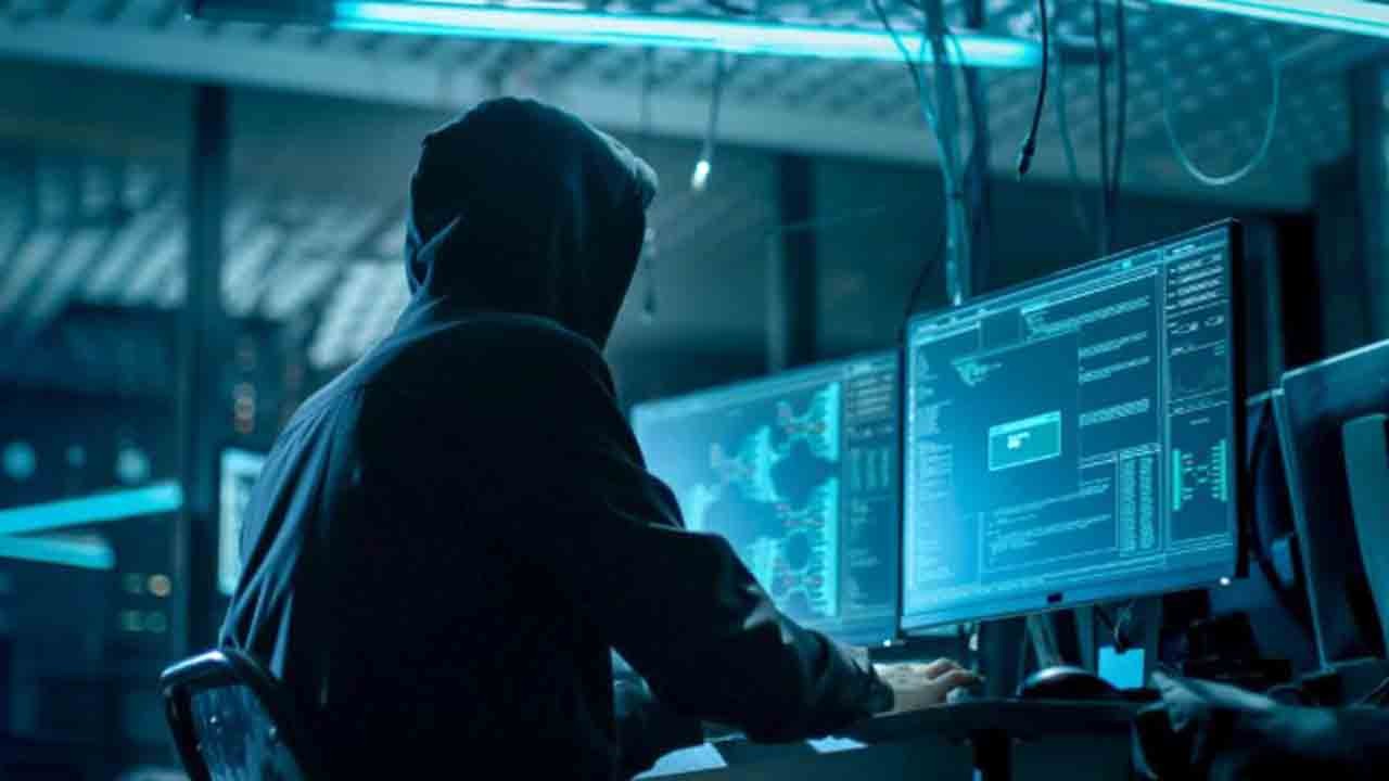 Ses ve yüz klonlayan dolandırıcılar tehlike saçıyor! Siber saldırganlara karşı izlenecek 5 adım