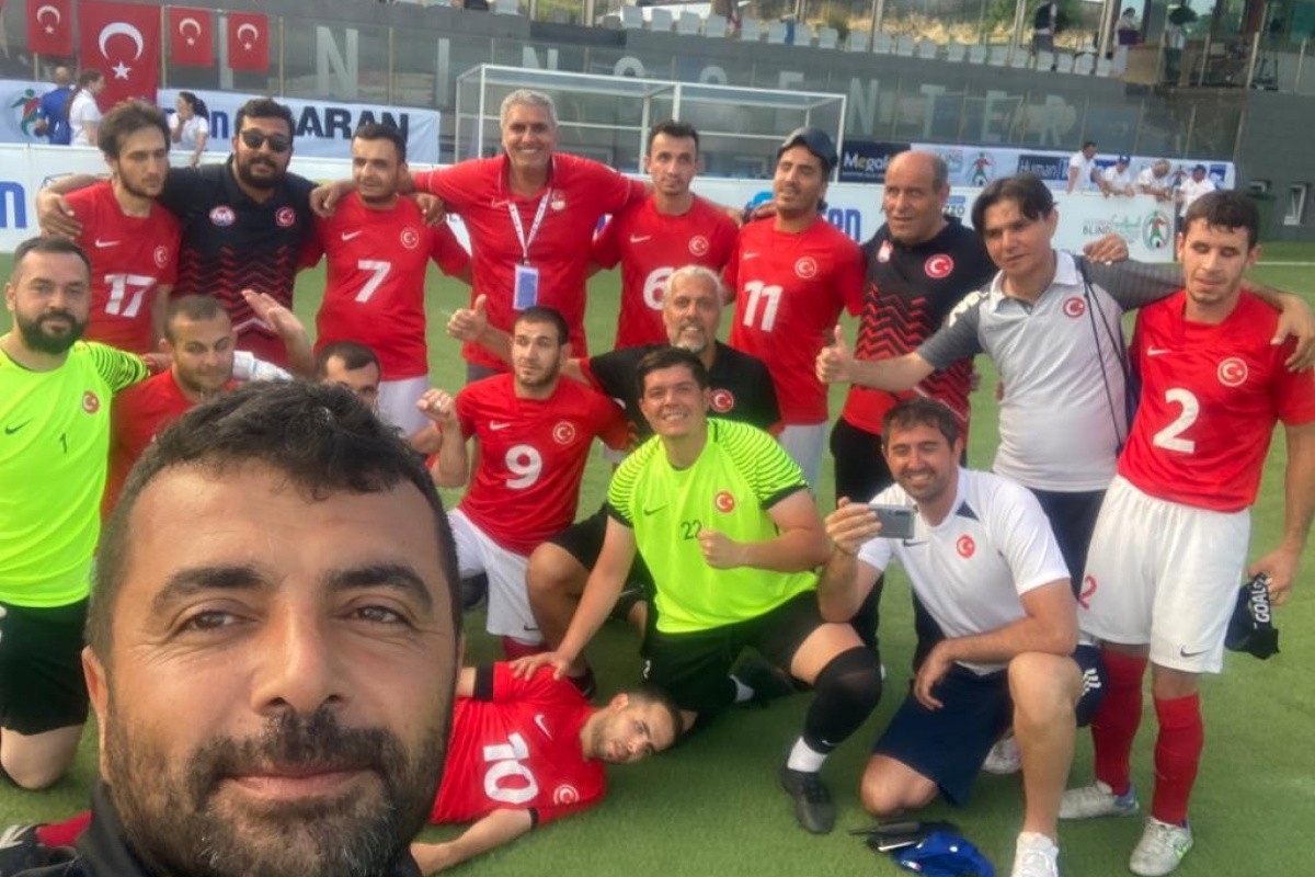 Sesi Görenler, İngiltere'yi 2-0 yenerek finale yükseldi