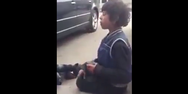 Sesiyle kendine hayran bıraktı - VIDEO