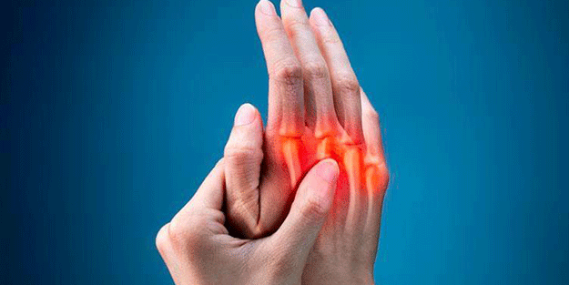 Sessiz ve hırsız hastalık kemikleri çalıyor! Uzman isim risk altındakileri açıkladı...