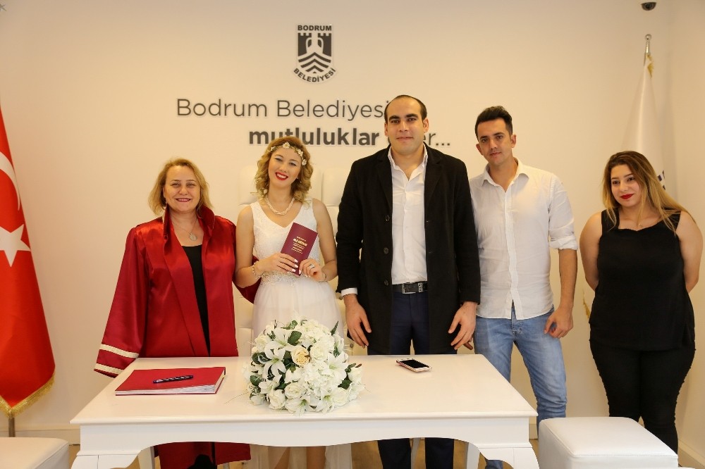 Sevgililer Günü’nde Bodrum’da nikah yoğunluğu 