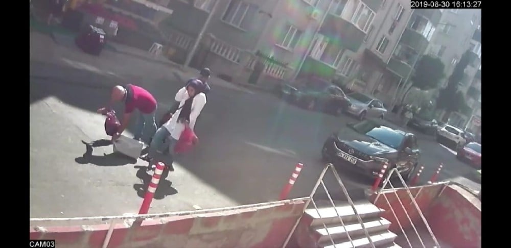 Sevgililere sokak ortasında silahlı saldırı 