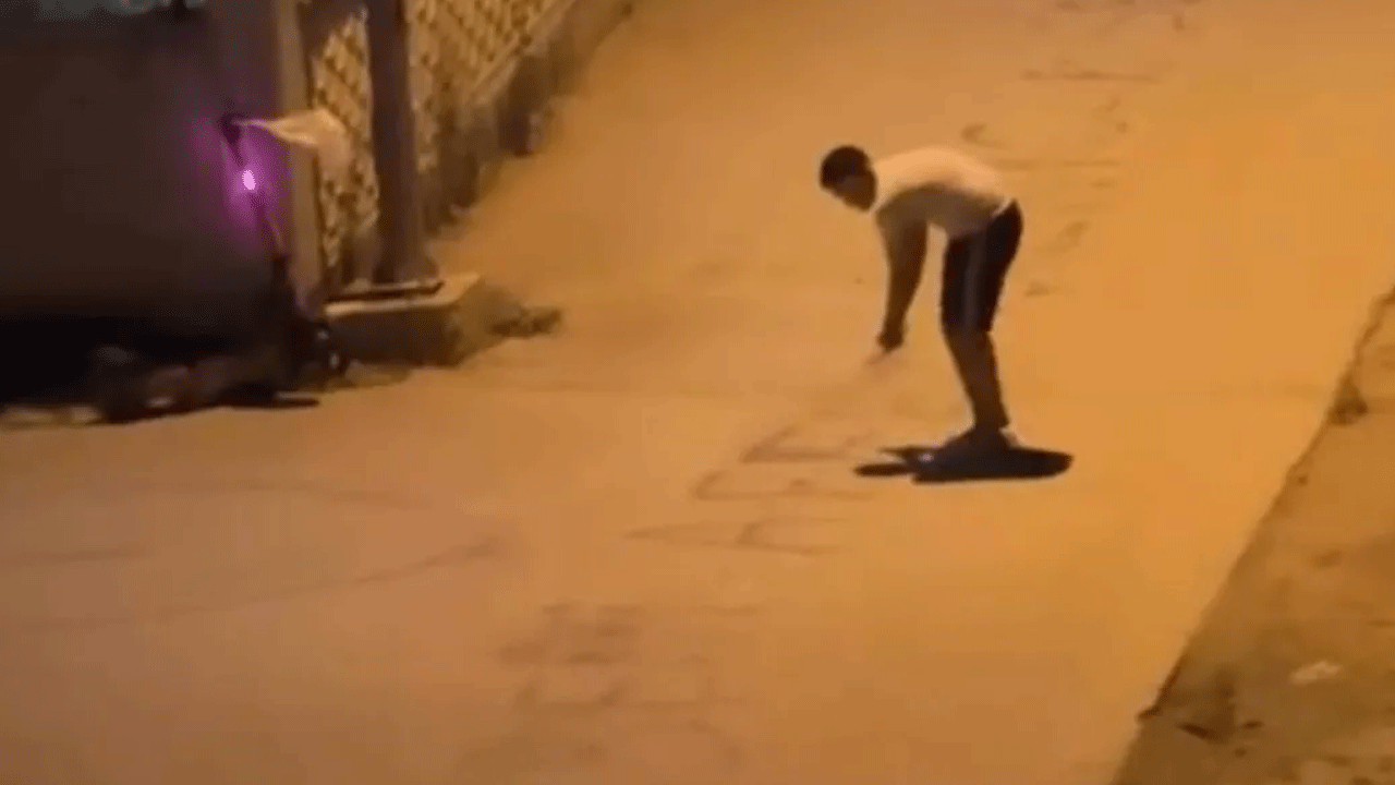 Sevgilisinden özür dilemek istedi karakolluk oldu!