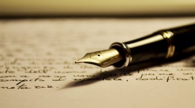 Sevgisini ve öfkesini söylemekten çekinmeyen şair: 