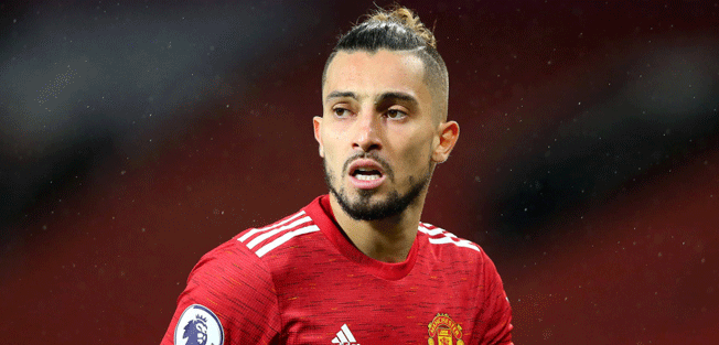 Sevilla, Alex Telles'i kiraladı