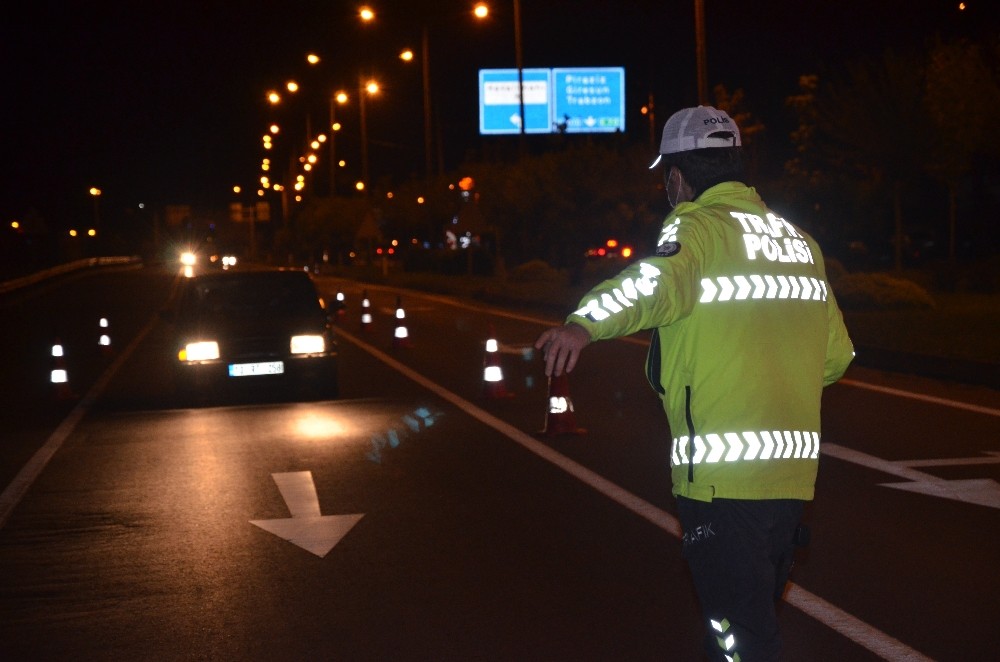 Seyahat kısıtlamasının kalktığı Ordu’da polis ekipleri rutin kontrollerini sürdürüyor 