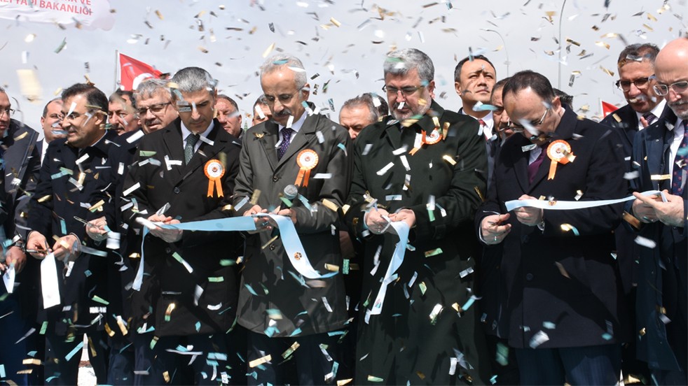 Seyahat süresi 35 dakikaya düştü! Bakan Uraloğlu: "Biz laf değil eser üretiyoruz"