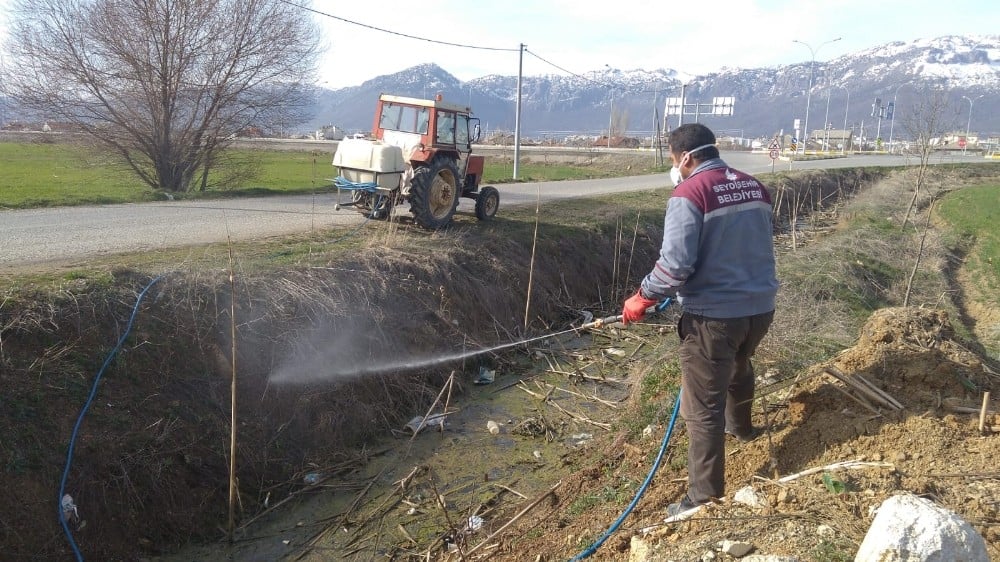 Seydişehir Belediyesinden larva mücadelesi 