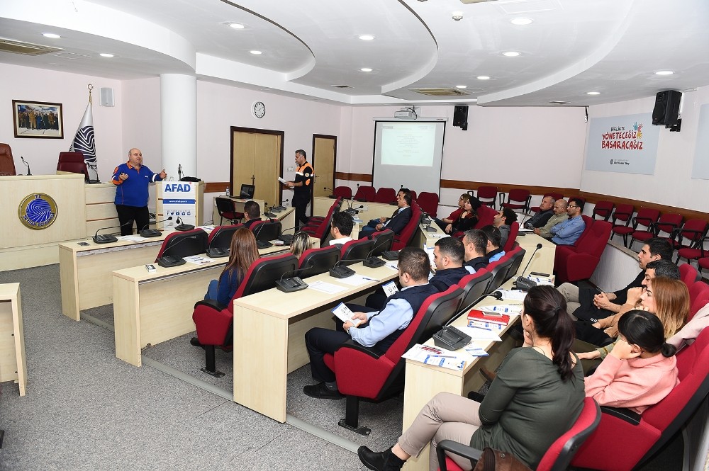 Seyhan Belediyesi’nde “acil durum” eğitimi 