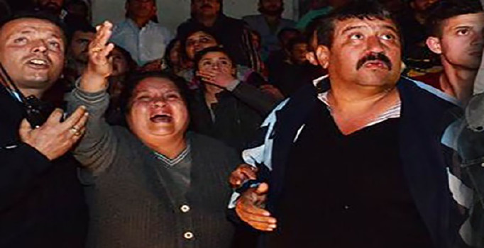 Seyhan'da çıkan yangında hamile kadın mahsur kaldı