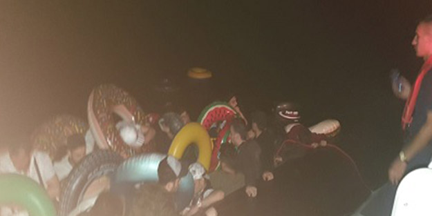 Seyir halindeki 35 düzensiz göçmen yakalandı