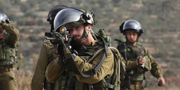 Seyir halindeki araca ateş açtılar! Terörist İsrail askerleri Filistinli çocuğu öldürdü