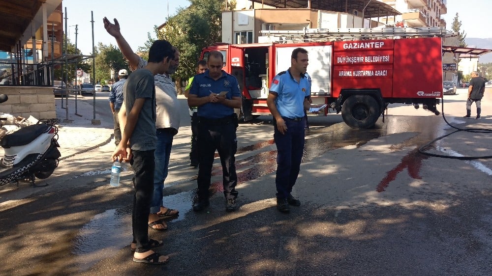 Seyir halindeki LPG’li otomobil alev aldı, faciadan dönüldü 
