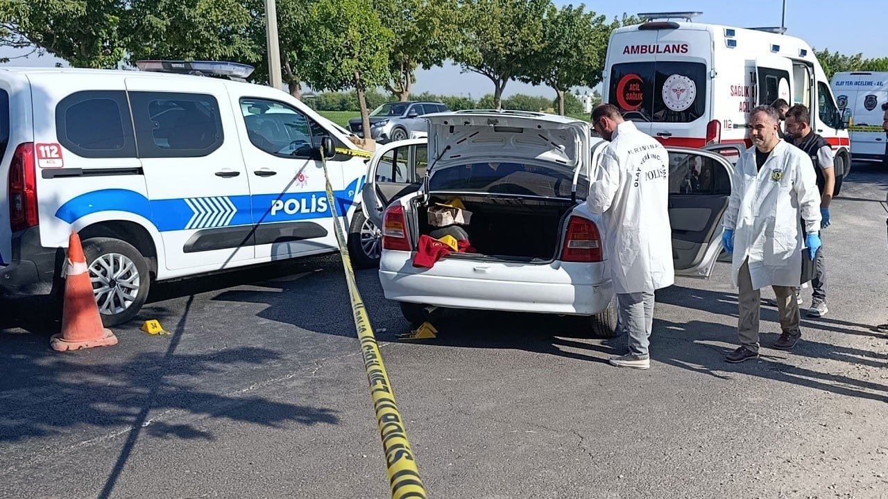 Seyir halindeki otomobile silahlı saldırı: 1 ölü, 1 yaralı