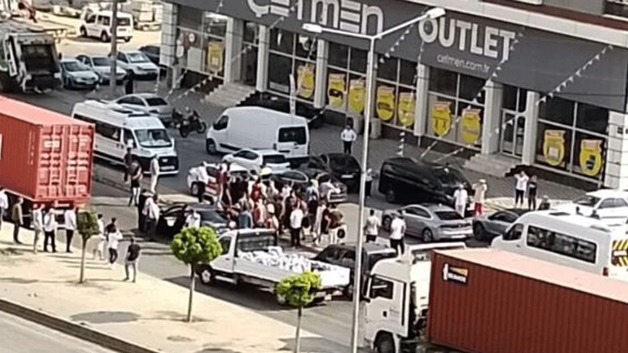 Seyir halindeki otomobile silahlı saldırı: 3 ölü, 3 yaralı