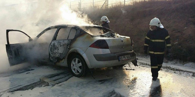 Seyir halindeyken alevlere teslim oldu