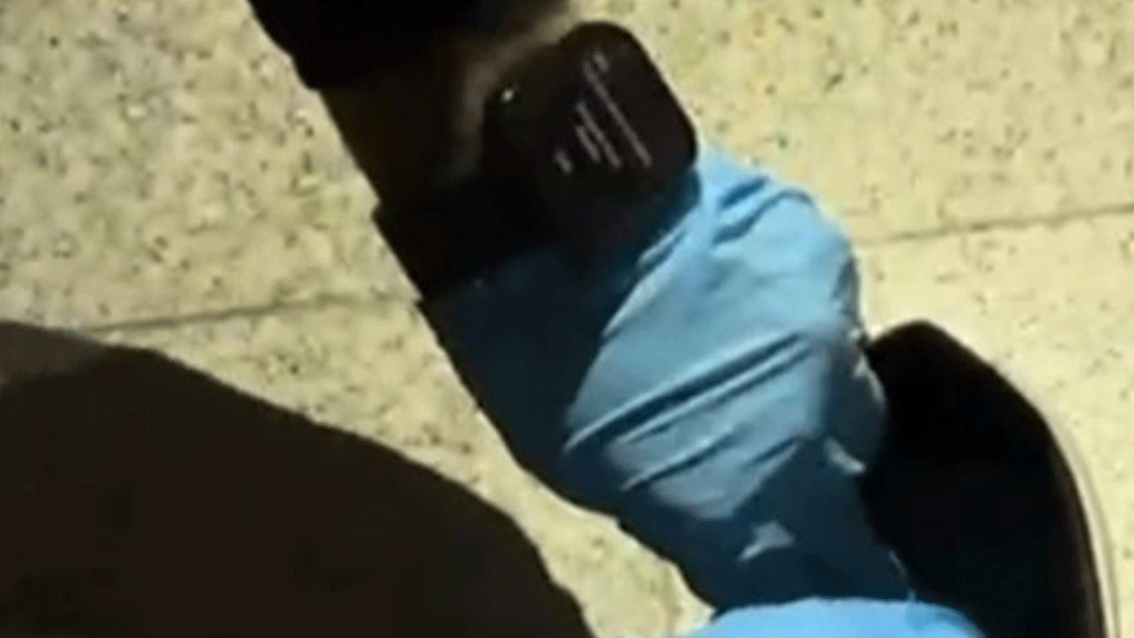 Şeytanın aklına gelmez: Kopya düzeneği hayret ettirdi!