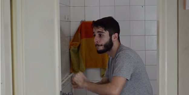 Şeytanın klasik esprileri - VIDEO