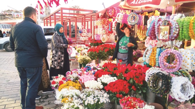 Seyyar piyasada bahar havası