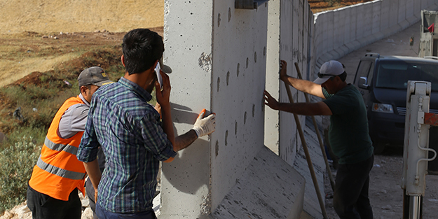 Sınıra güvenlik duvarı