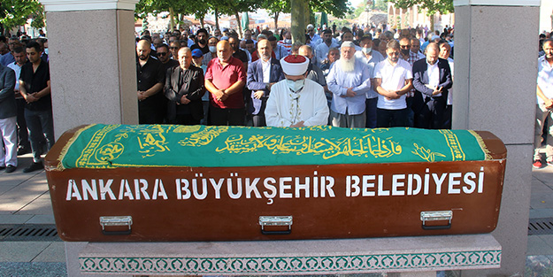 Seyyid Hacı Osman Yücel son yolculuğuna uğurlandı