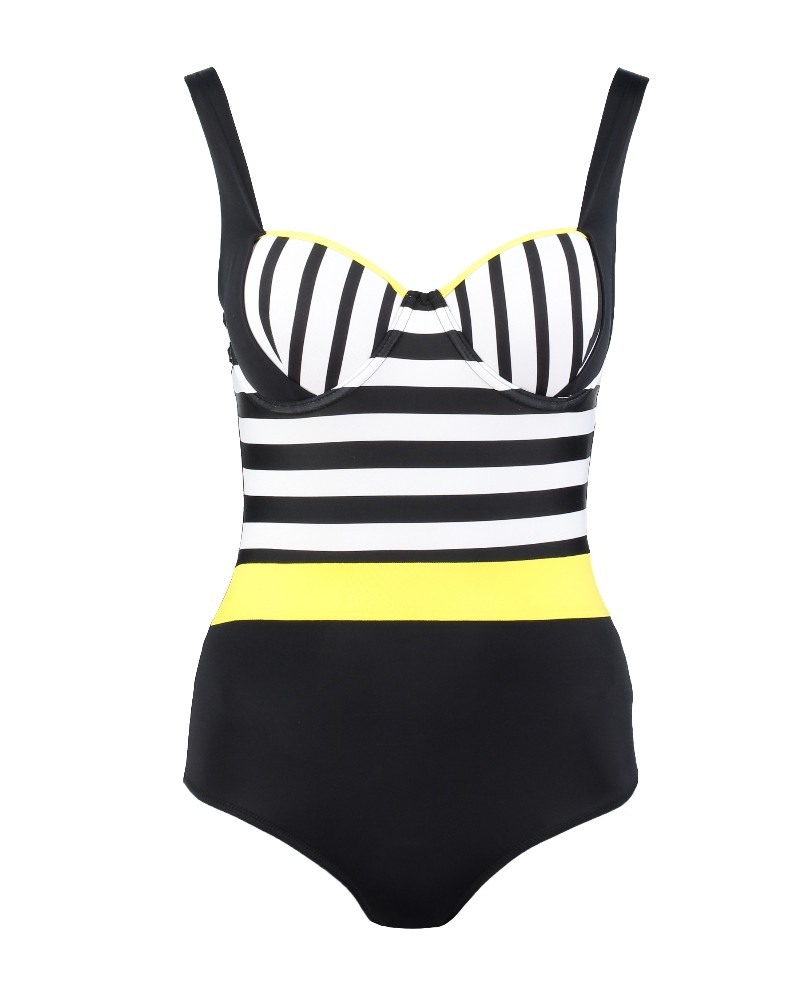 Sezon açıldı, plaj koleksiyonları göz kamaştırıyor 