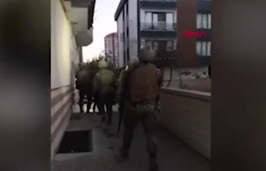 Siber zorbalara şafak operasyonu! Bakan Yerlikaya duyurdu tam 126 kişi yakalandı!