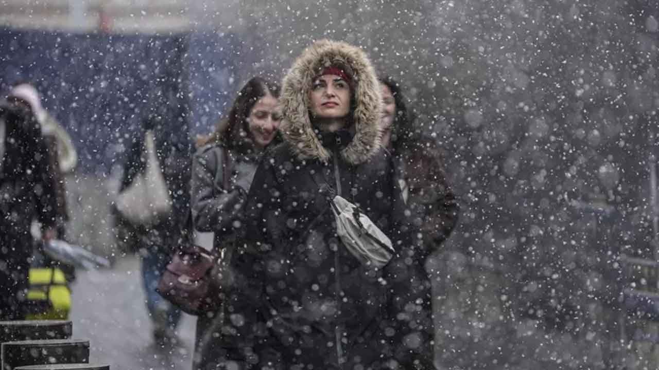 Sibirya soğukları İstanbul’u vuracak! Megakentte kar alarmı: Sıcaklıklar bıçak gibi kesiliyor!