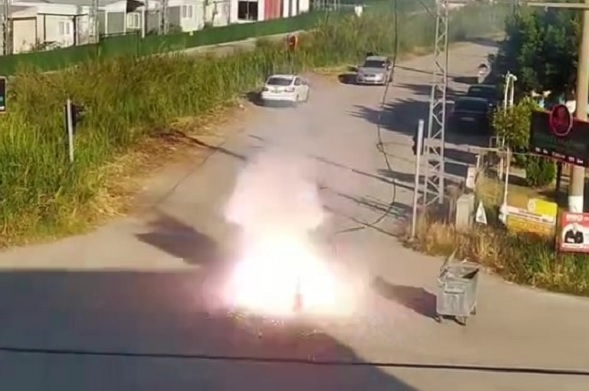 Sıcağın etkisiyle koptu! İşte patlama anı
