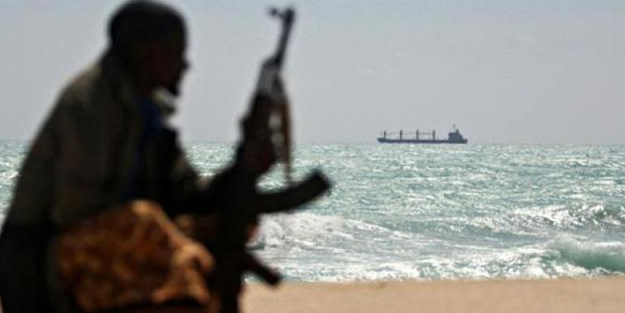 Sıcak gelişmeyi duyurdular! İngiltere ve İsrail'e ait gemiler vuruldu