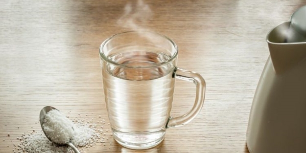 Sıcak su içmek zayıflatıyor!