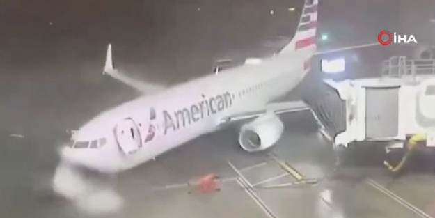 Şiddetli fırtına koca uçağı döndürdü!