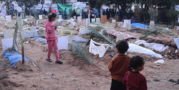 Şifa Hastanesi'nin bahçesi şehitlik yapıldı!
