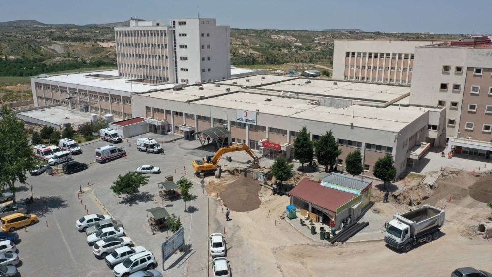Şifa meydanı ve Devlet Hastanesi çevresinin altyapısı yenilendi 