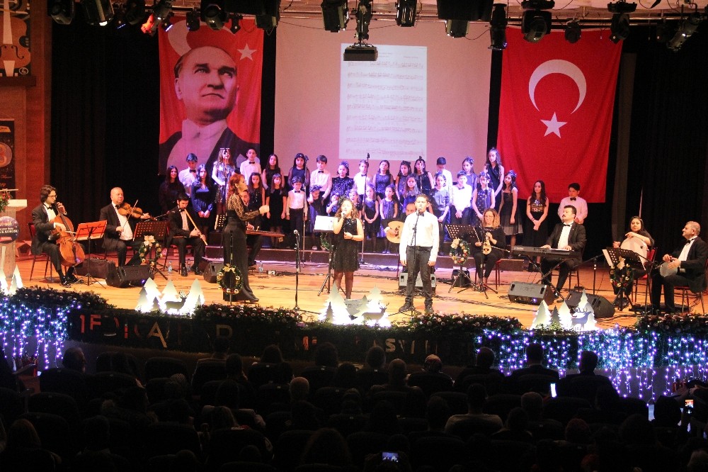 ’Şifa Veren Sesler’den yeni yıla merhaba konseri 