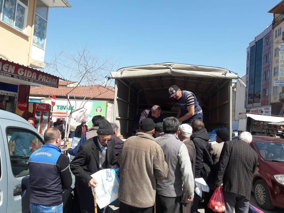 Sıfır atık projesine ekolojik bez çanta desteği 