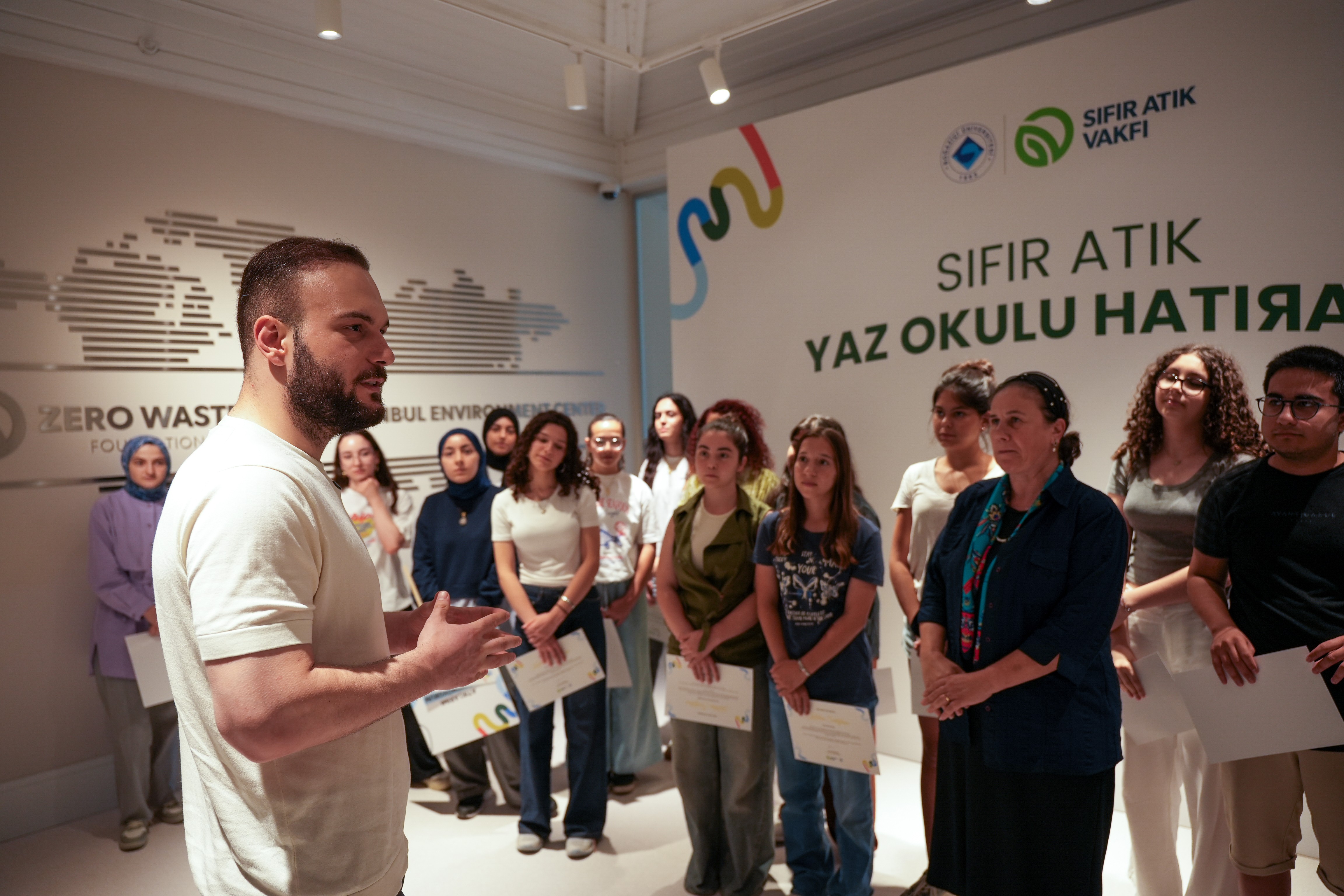 Sıfır Atık Yaz Okulu Sona Erdi: Gençler Geleceğe Umut Oldu