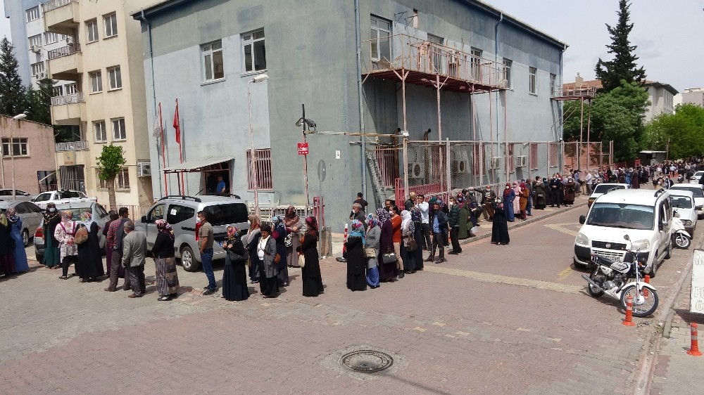 Şifre kuyruğu uzadıkça uzadı 