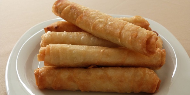 Sigara böreği patladı: 1 yaralı