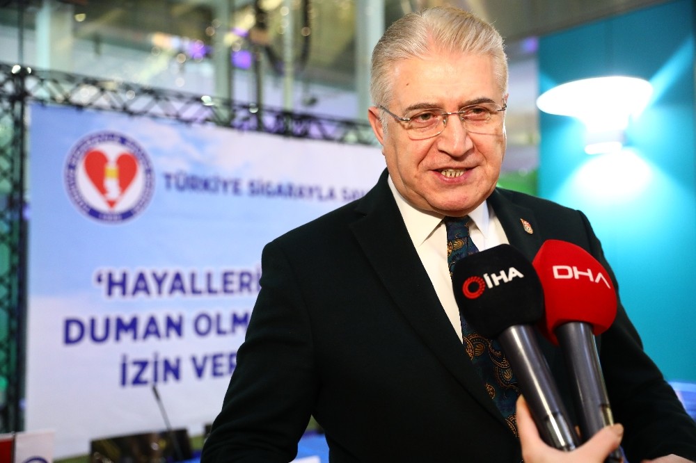 Sigara, Covid-19 riskini yüzde 14 artırıyor 