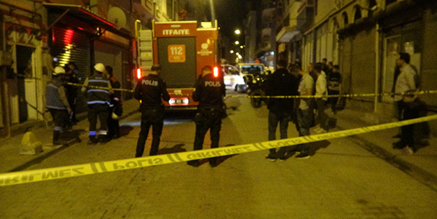 Sigara içerken az daha mahalleyi yakıyordu!